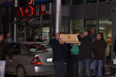 Gazdan zehirlenen anne ve 4 çocuğunun cenazesi adli tıpa götürüldü