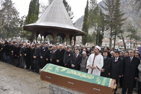 Gazeteci Lütfü Akcan, memleketi Amasya’da toprağa verildi