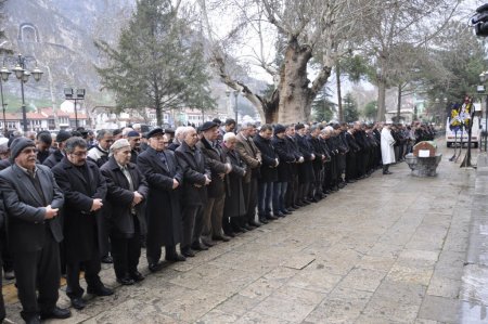 Gazeteci Lütfü Akcan, memleketi Amasya’da toprağa verildi