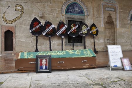 Gazeteci Lütfü Akcan, memleketi Amasya’da toprağa verildi