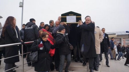 Gazeteci Ümit Enginsoy, son yolculuğuna uğurlandı