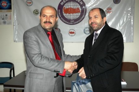 "Gazeteciler Bilgi Teknolojisinin En Önemli Unsurlarıdır"