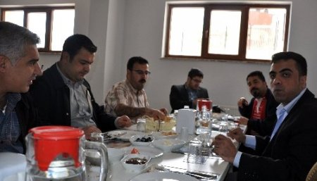 Gazeteciler Midyat’ta bir araya geldi