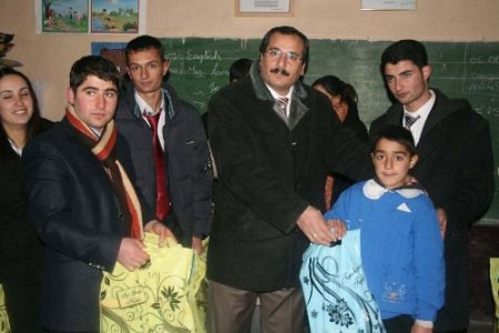 Gazetecilerin Köy Okulu Yardım Seferberliğinde Yardım Yağdı