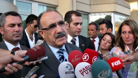 Gazetecilerle Görüşen Bakan Atalay: Korkusuz Bir Türkiye İçin Çalışıyoruz