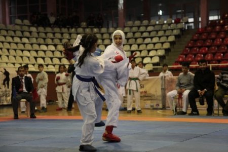Gazi Kupası’na eskrim, karate ve tekvando turnuvası damgasını vurdu