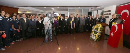 Gazi Mustafa Kemal Atatürk, Fenerbahçe Kulübü'nde de törenle anıldı