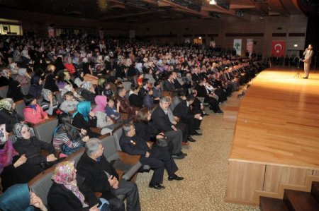 Gaziantep şehitleri ve Mehmet Akif dualarla anıldı