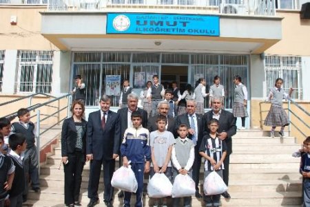 Gaziantep Ticaret Borsası'ndan 7 Okulda 750 Öğrenciye Yardım