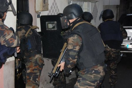 Gaziantep'de uyuşturucu satıcılarına şafak operasyonu düzenlendi