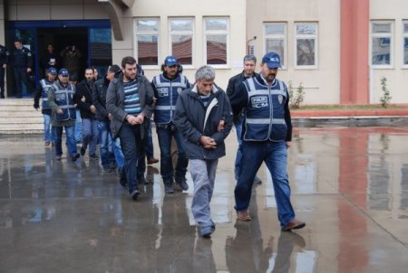 Gaziantep'de uyuşturucu satıcılarına şafak operasyonu düzenlendi