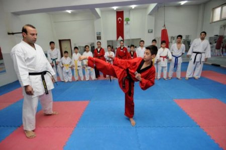 Gaziantep'li karateciler, milli takım kampına gidiyor