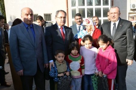 Gaziantepli terzilerden Suriyeli mültecilere yardım