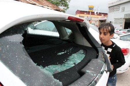 Gazianteplileri dolu vurdu, sanayide araç kuyruğu oluştu