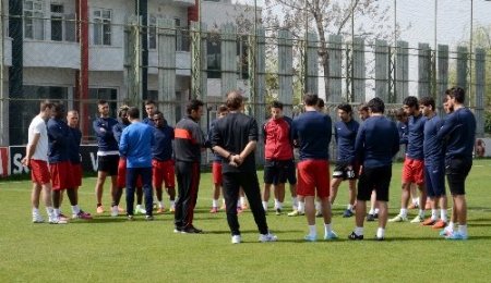 Gaziantepspor, Gençlerbirliği maçı hazırlıklarını sürdürüyor