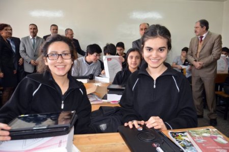 Gaziantep’te 689 tablet, öğrencilere dağıtıldı