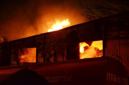 Gaziantep’te bulgur fabrikasında yangın (2)