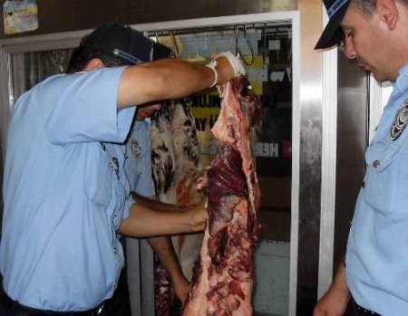 Gaziantep'te Ele Geçirilen Bozuk Etler İmha Edildi