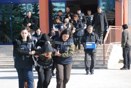 Gaziantep’te Fuhuş Operasyonu: 20 Kişi Gözaltına Alındı