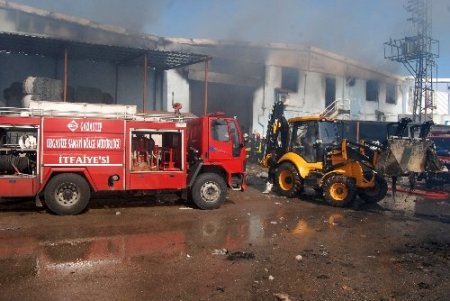 Gaziantep'te iplik fabrikasında yangın çıktı