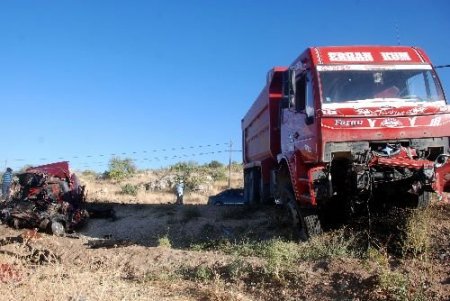 Gaziantep'te Trafik Kazası: 3 Ölü, 1 Yaralı