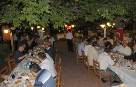 Gaziler, İnegöl'ün kurtuluş yıl dönümünde yemekte buluştu