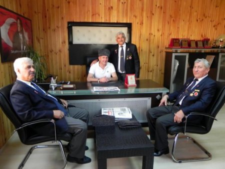 Gaziler Derneği yönetimi, Çilek Halk Otobüsçüleri Kooperatifi'ni ziyaret etti