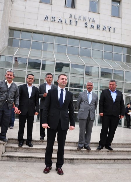 Gazipaşa Belediye Başkanı Özgenç ve 15 kişi yolsuzluk davasından beraat etti