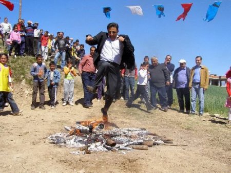 Gazipaşa'daki Nevruz Kutlamaları Karadağ Mevkiin'de Yapıldı