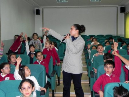 Gazlı meşrubatlar yerine süt ve ürünleri tüketen çocuklar daha sağlıklı büyüyor