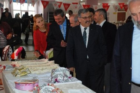 Gazze'de yaptırılan Muhsin Yazıcıoğlu Külliyesi yararına kermes