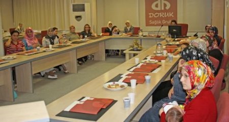 "gebeliğin İlk 4 Ayında Ve Son 3 Ayında Oruç Tutulmaması Daha Uygun"