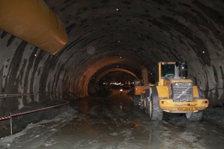 Gebze-Orhangazi-İzmir Otoyolu tünelinin 1400 metresi açıldı