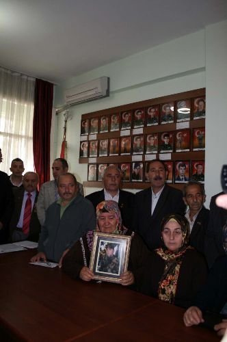 Gebzeli Şehit Aileleri Teröristlere Yapılan Muameleye İsyan Etti