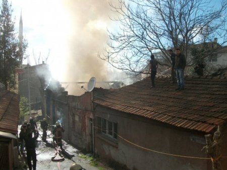 Gecekondu Yangınında Mahalle Sakinlerinin 'Tinerci' Tepkisi