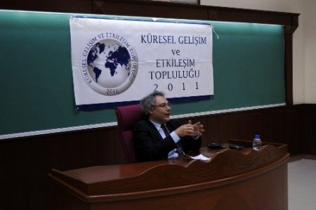 'Geçmişten Günümüze Türk-İtalyan İlişkileri' konferansı