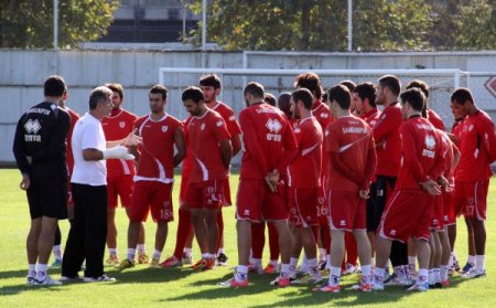 Gedikli: Basiretsizliği Karşıyaka maçında kırmak istiyoruz