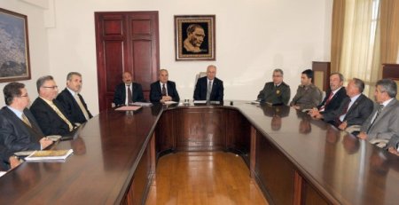 Gediz Nehri'nin Manisa'dan geçen kısmı ıslah ediliyor