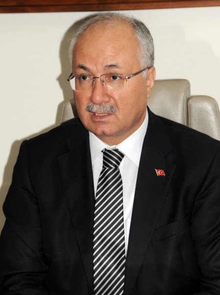 Gediz Nehri'nin Manisa'dan geçen kısmı ıslah ediliyor