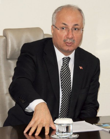 Gediz Nehri'nin Manisa'dan geçen kısmı ıslah ediliyor