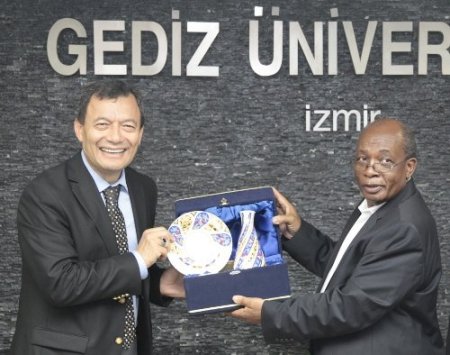 Gediz Üniversitesi, Zambiya Eğitim Bakanı Phiri’yi ağırladı