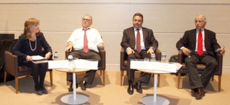 Gediz Üniversitesi'nde ekonominin altın çağ değerlendirildi