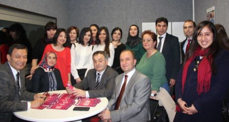 Gedizli öğrenciler görme engelliler için sesli kitap stüdyosu kurdu