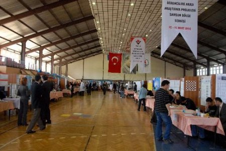 Geleceğin Bilim Adamları Araştırma Projelerini Sergiledi