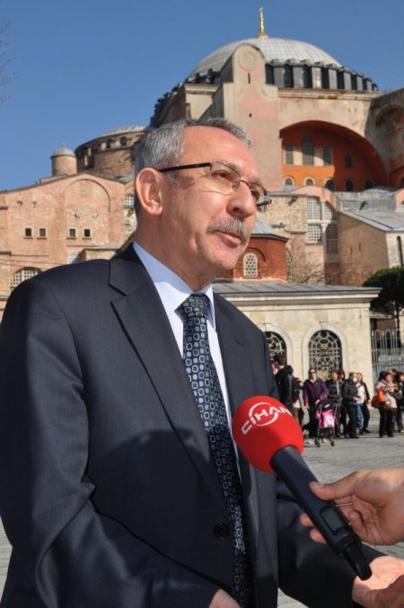 'Gelecekte İstanbul'un tarihi mekanlarına girilmeyecek, inilecek!'