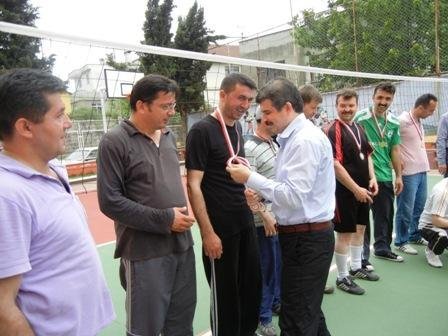 Geleneksel Babalar Voleybol Turnuvası Yapıldı