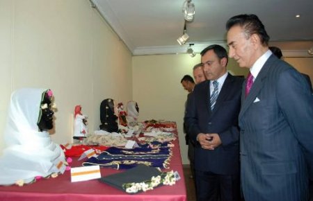 Geleneksel El Sanatları Ve Geleneksel Türk Süsleme Sanatları Karma Sergisi Afyonkarahisar'da Açıldı