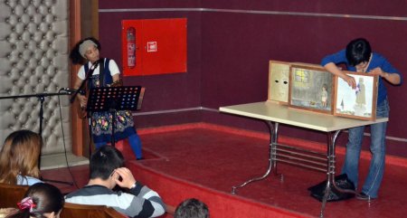 Geleneksel Japon kağıt tiyatrosu Batman’da gösteri yaptı