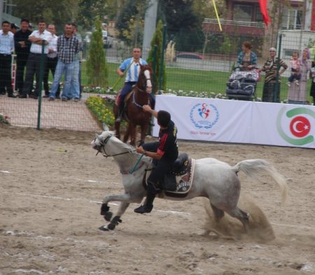 Geleneksel Sporlar Festivali Denizli’de ciritle başladı