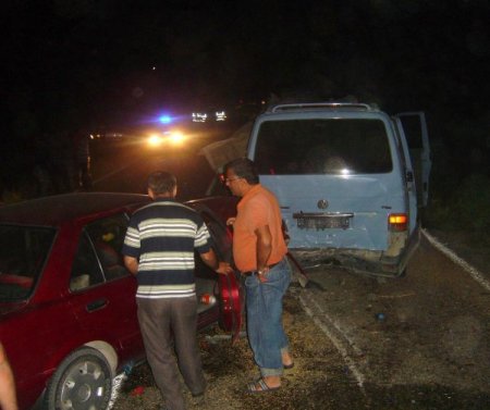 Gelin İle Damadı Trafik Kazası Ayırdı